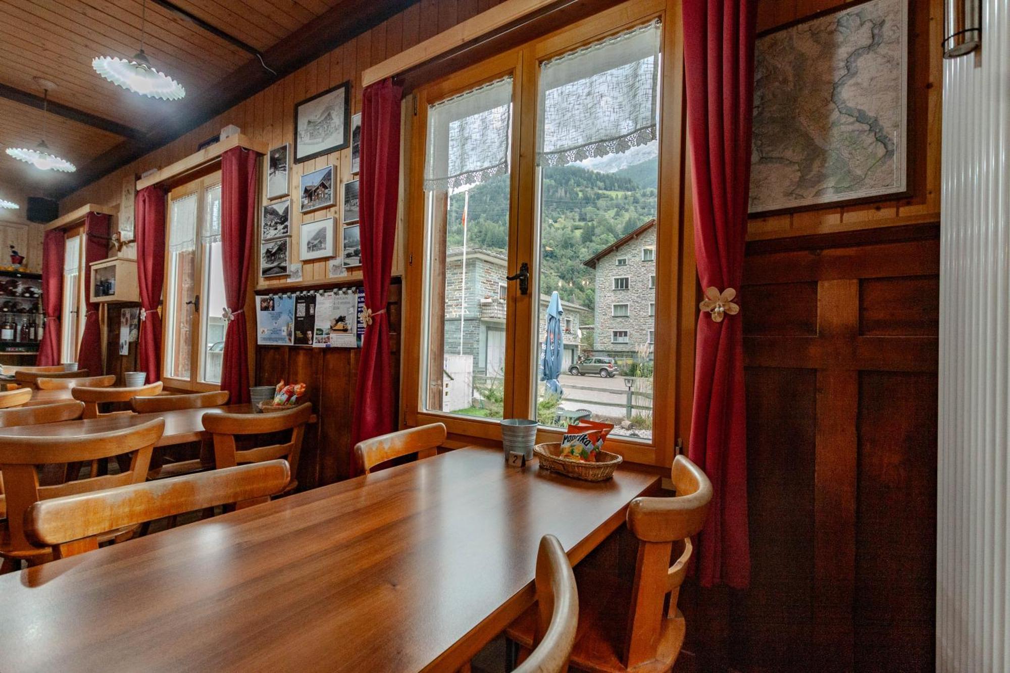 פוסקיאבו Ristorante Pensione Chalet Stazione מראה חיצוני תמונה