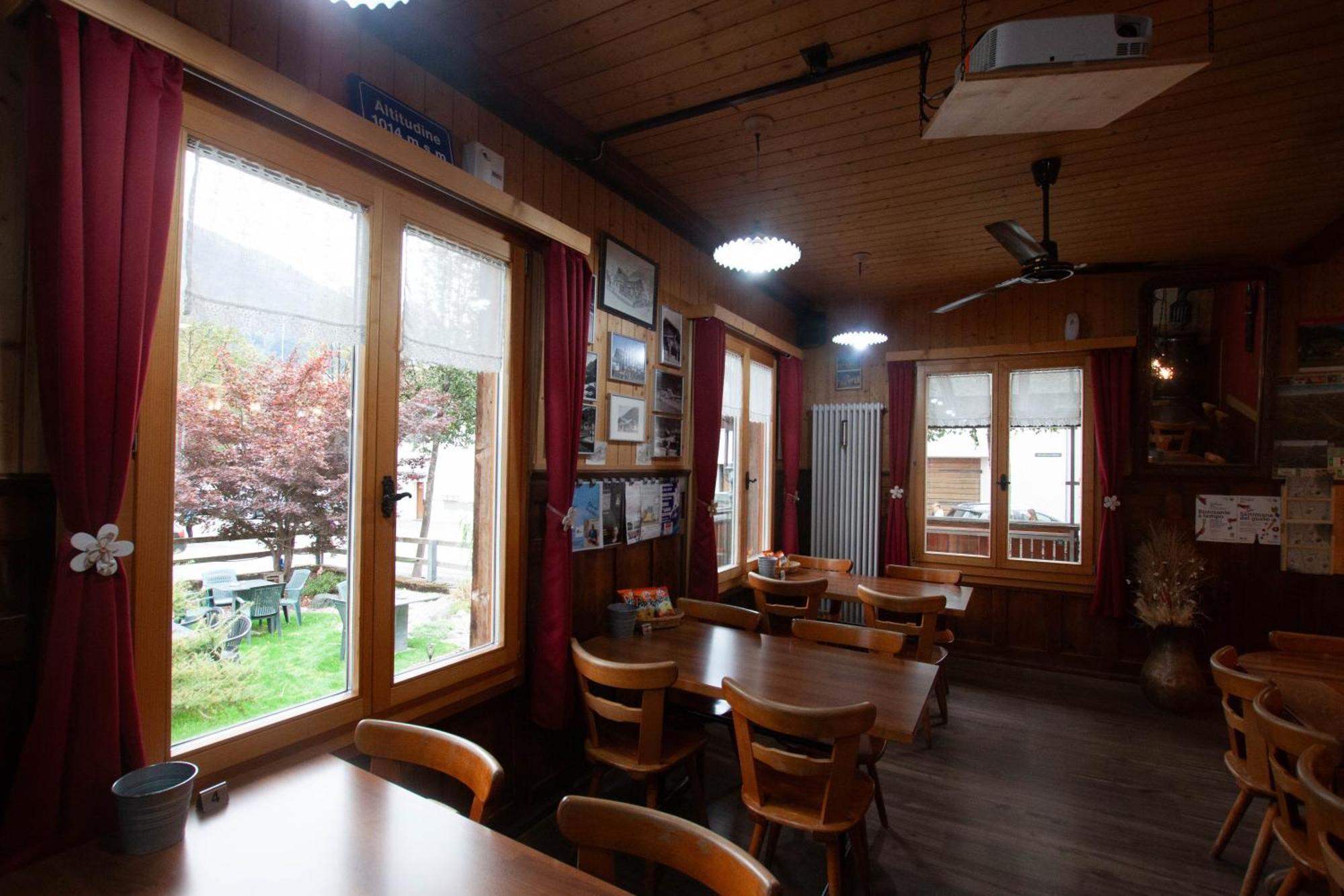פוסקיאבו Ristorante Pensione Chalet Stazione מראה חיצוני תמונה